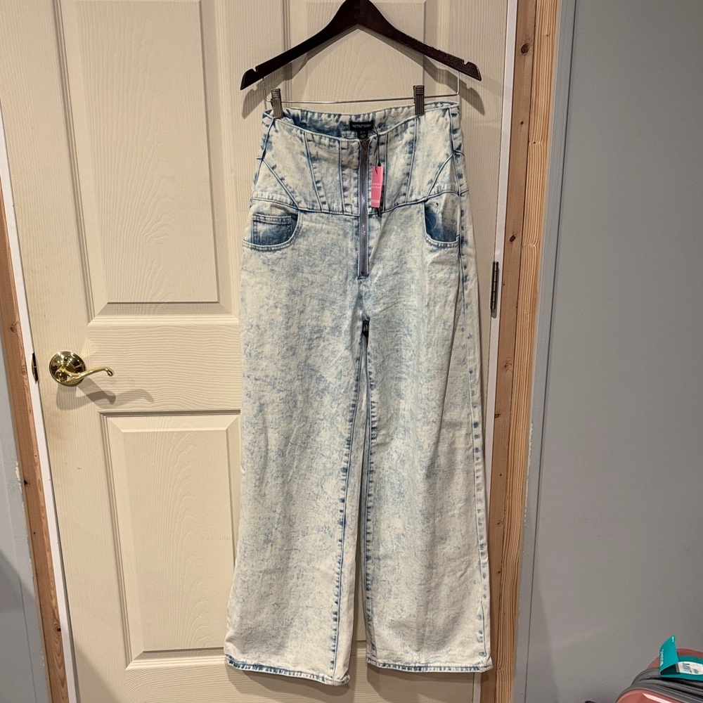 PrettyLittleThing Acid Wash Wide Leg Jeans